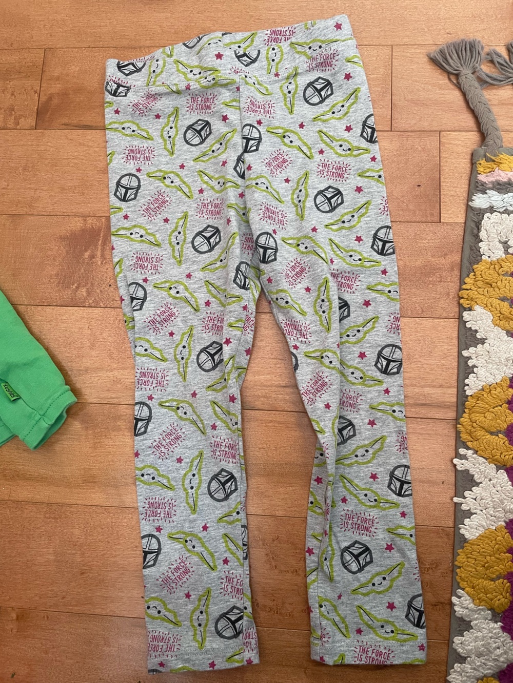 Star Wars Grey Leggings with Baby Yoda & Helmet Print